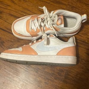 Women’s Nike shoes